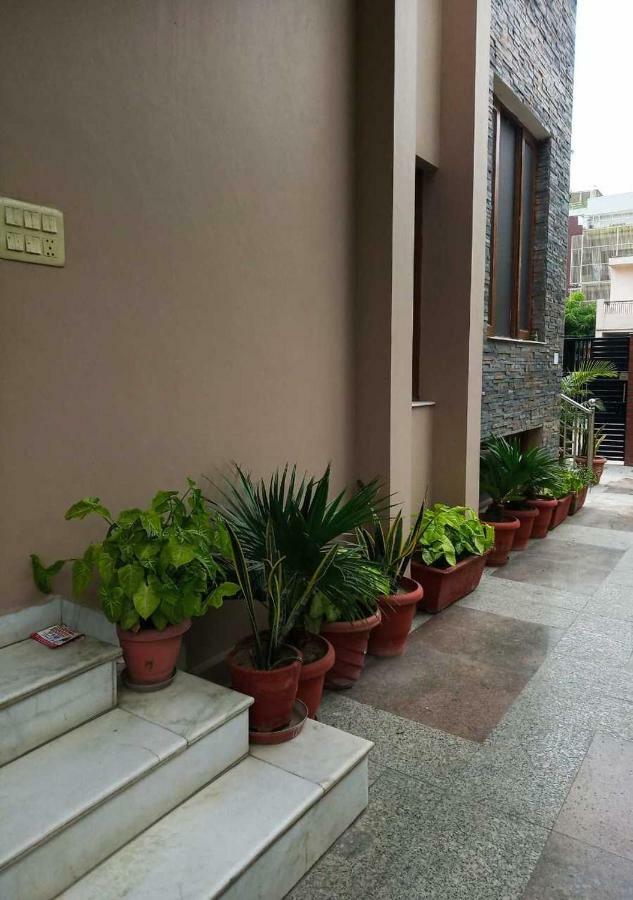 J P Residency Hotel Greater Noida Exterior photo